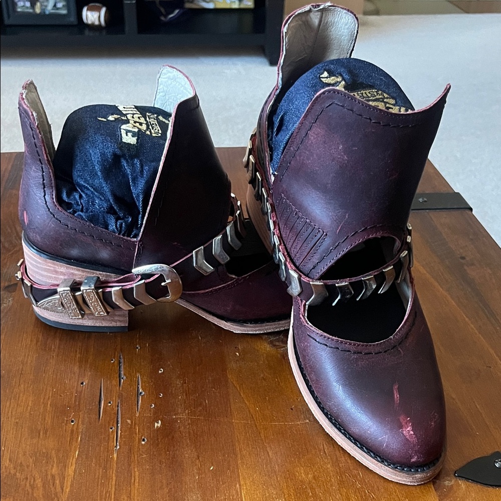 🦅Freebird by Steven Blade Wine size 9